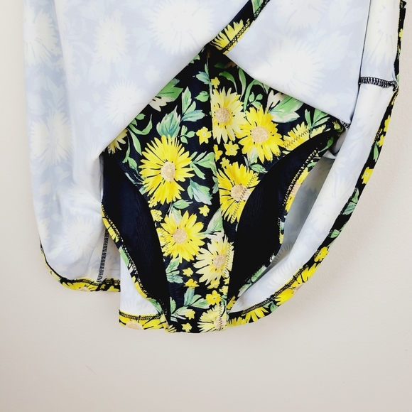 Old Navy Sunflower Print V-Neck Wrap-Front Swimdress Size XS Side Tie Wrap Skirt - Picture 6 of 10